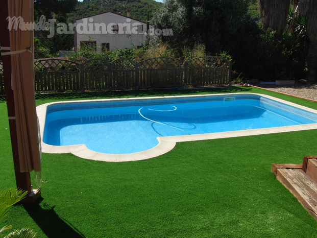 Césped artificial para jardines con piscina