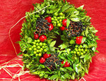 Prepara los mejores adornos navideños con flores y plantas