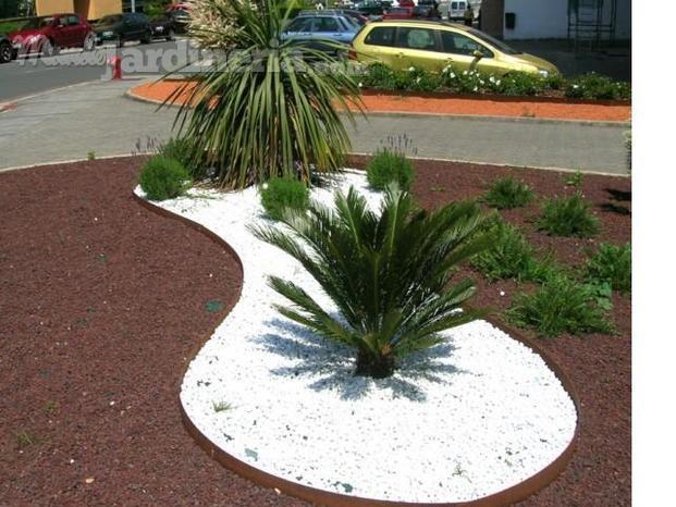 Rotonda diseñada por jardineria Erica, Plazaola, andoain