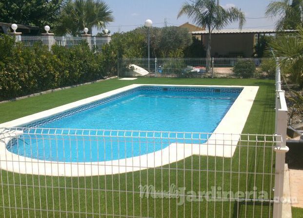 Valla jardín y piscina