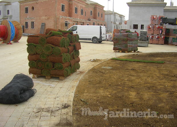 Instalación tepe en glorieta