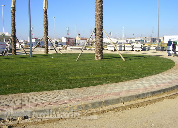 Instalación tepe en glorieta